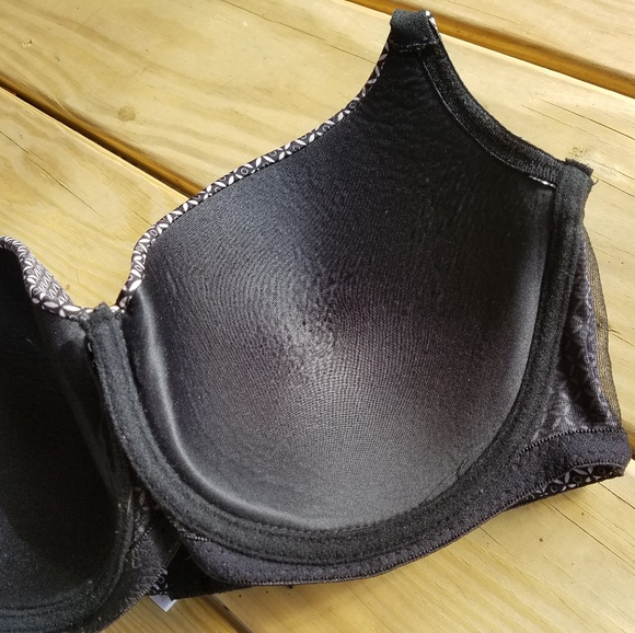 Delta Burke Bra - Picture 2 of 8